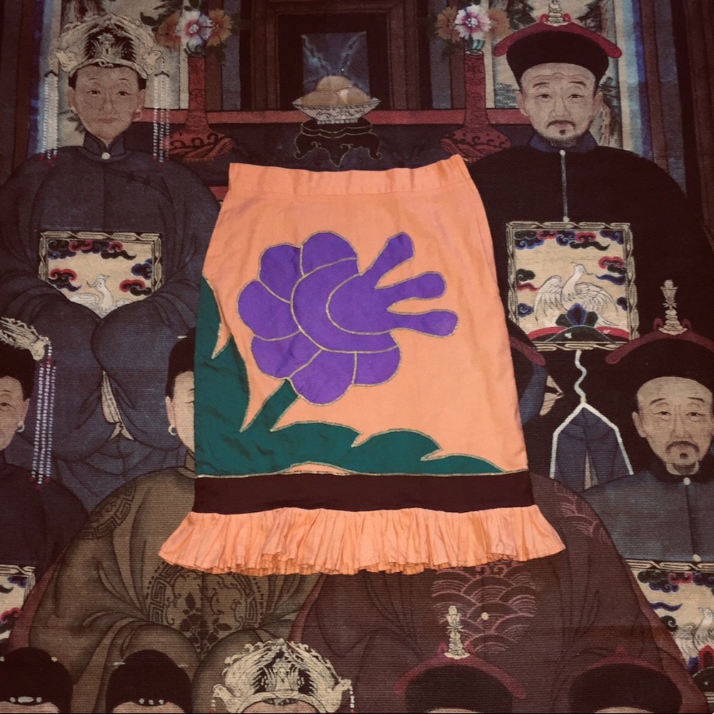 Embroidered skirt